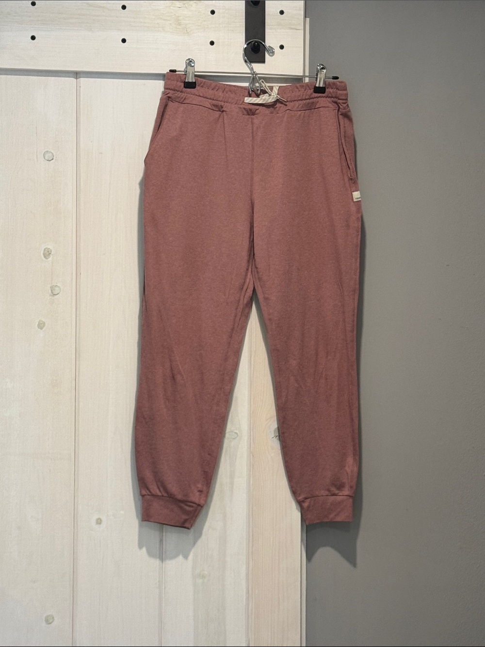 Vuori Matching Set - Halo Essential Zip-Up Hoodie and Performance Jogger - Picture 5 of 9